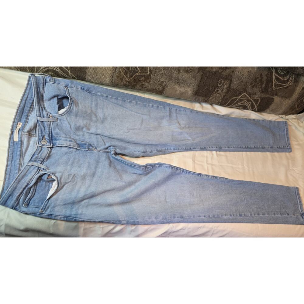 Women Light Wash 711 Skinny Levi Jean Size 32